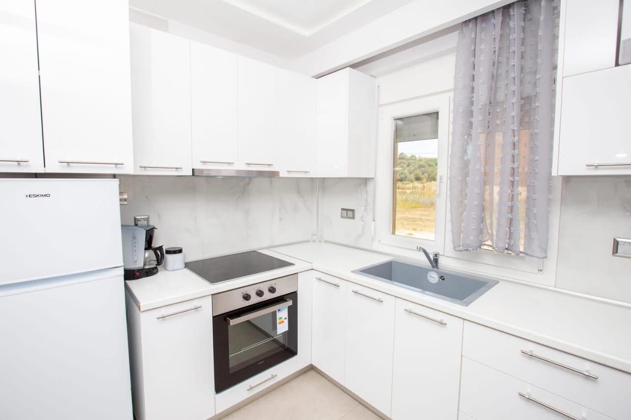 Marane Luxury Suites Nea Moudania Extérieur photo