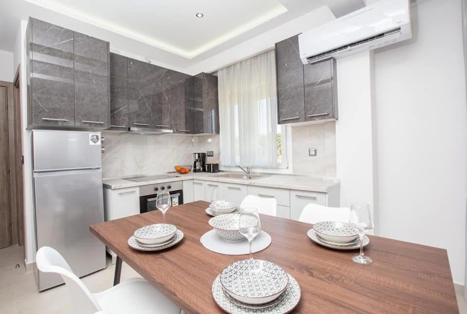 Marane Luxury Suites Nea Moudania Extérieur photo